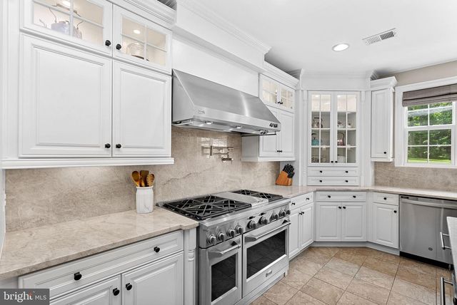22391 CONSERVANCY DR, Ashburn, VA 20148