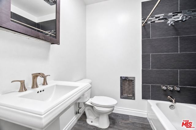 6160 Whitsett Avenue 10, North Hollywood (los Angeles), CA 91606