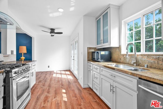 6160 Whitsett Avenue 10, North Hollywood (los Angeles), CA 91606