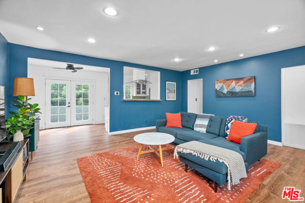 6160 Whitsett Avenue 10, North Hollywood (los Angeles), CA 91606