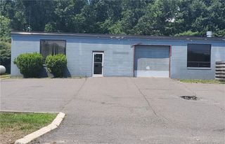 19 Sandscreen Road Left Side, Avon, CT 06001