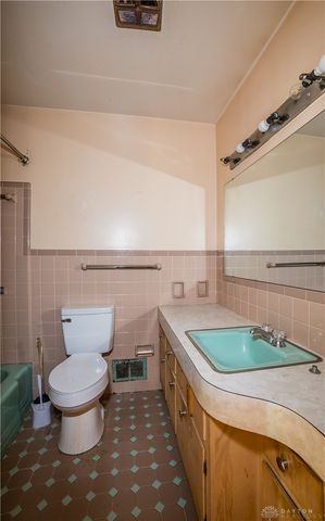 2230 Fairport Avenue, Dayton, OH 45406