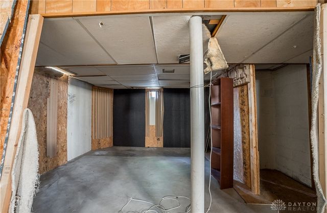 2230 Fairport Avenue, Dayton, OH 45406