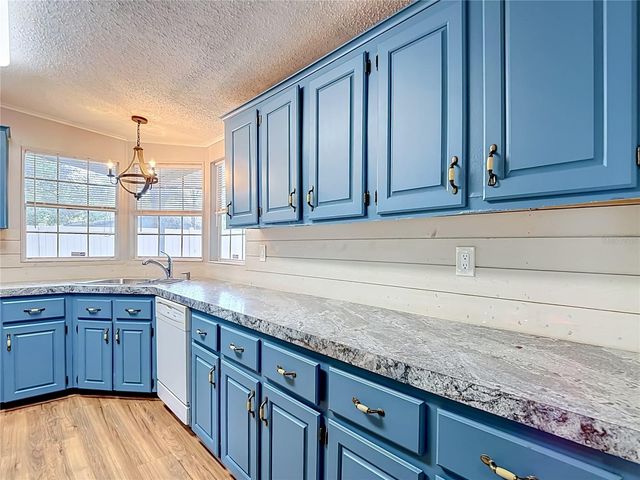 38906 ALSTON AVENUE, Zephyrhills, FL 33542