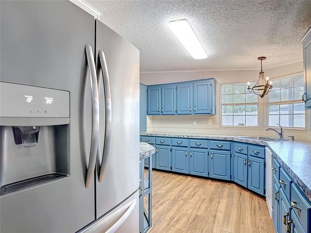 38906 ALSTON AVENUE, Zephyrhills, FL 33542