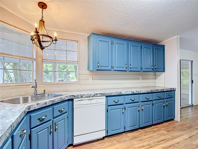 38906 ALSTON AVENUE, Zephyrhills, FL 33542