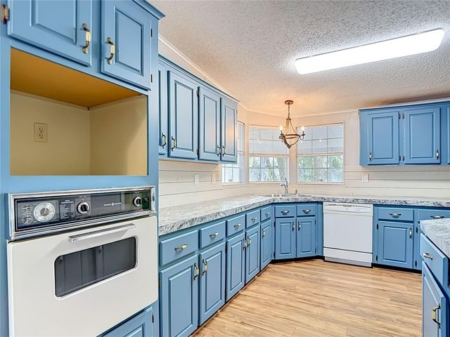 38906 ALSTON AVENUE, Zephyrhills, FL 33542