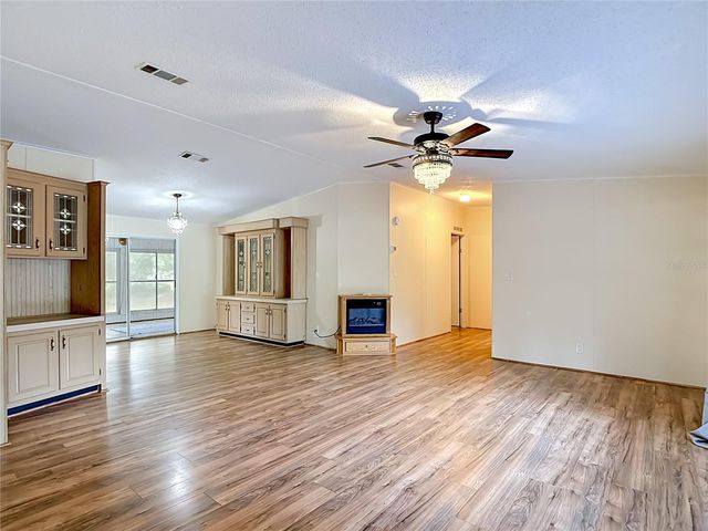 38906 ALSTON AVENUE, Zephyrhills, FL 33542