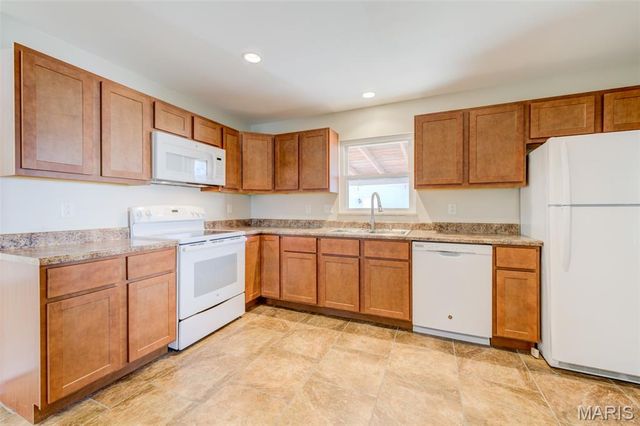 7057 Howdershell Road, Hazelwood, MO 63042