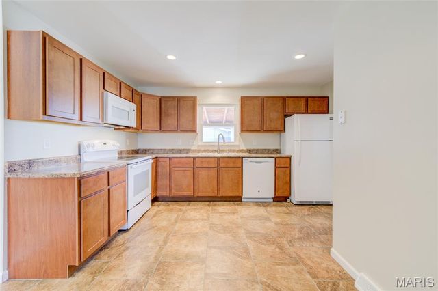 7057 Howdershell Road, Hazelwood, MO 63042