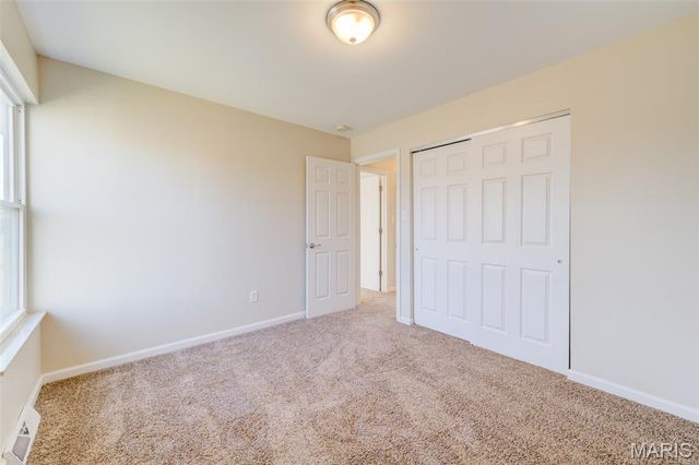 7057 Howdershell Road, Hazelwood, MO 63042