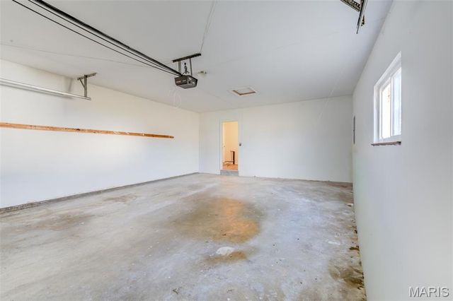 7057 Howdershell Road, Hazelwood, MO 63042