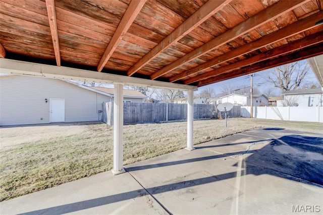 7057 Howdershell Road, Hazelwood, MO 63042