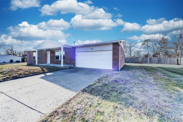 7057 Howdershell Road, Hazelwood, MO 63042