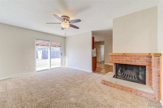 7057 Howdershell Road, Hazelwood, MO 63042