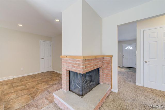 7057 Howdershell Road, Hazelwood, MO 63042