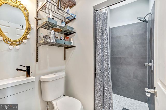 2516 S HICKS ST, Philadelphia, PA 19145