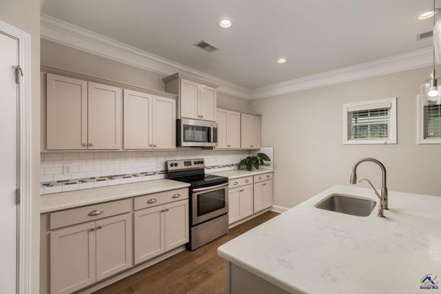 107 Taylor Leigh Court, Kathleen, GA 31047