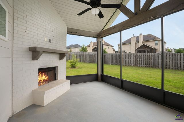 107 Taylor Leigh Court, Kathleen, GA 31047