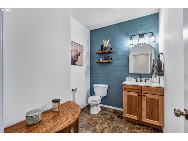 1051 35TH Ave, Forest Grove, OR 97116