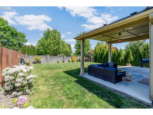 1051 35TH Ave, Forest Grove, OR 97116