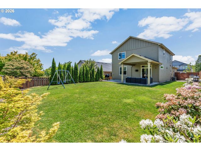 1051 35TH Ave, Forest Grove, OR 97116