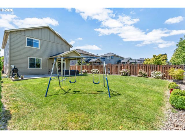 1051 35TH Ave, Forest Grove, OR 97116