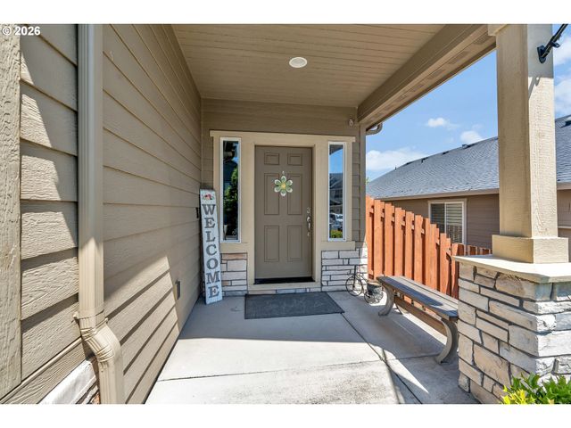1051 35TH Ave, Forest Grove, OR 97116