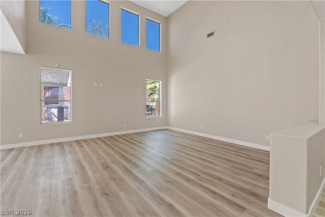 9272 West Viking Road, Las Vegas, NV 89147