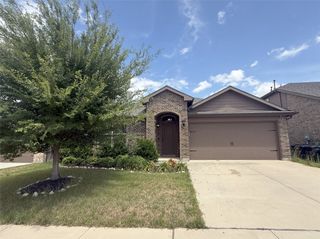 8404 Muddy Creek Drive, Fort Worth, TX 76131