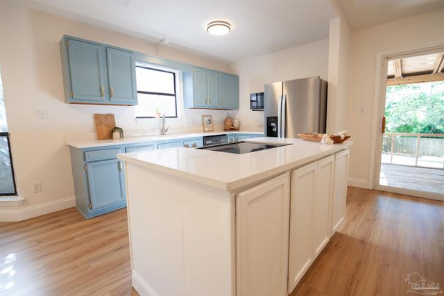 2726 Sanibel Pl, Gulf Breeze, FL 32563