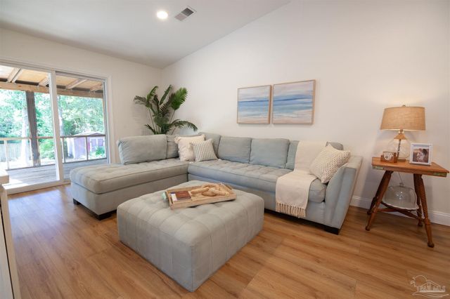 2726 Sanibel Pl, Gulf Breeze, FL 32563