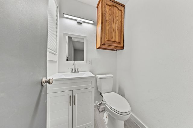 2420 Cloverdale Street, Arlington, TX 76010