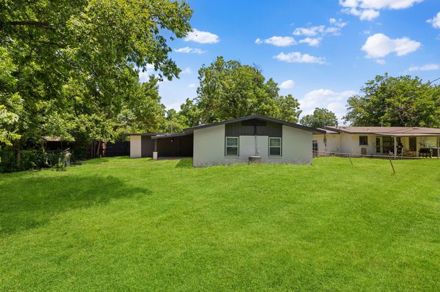 2420 Cloverdale Street, Arlington, TX 76010