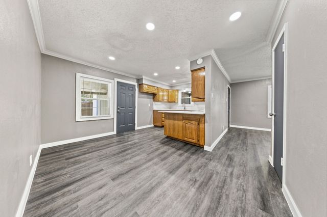 2420 Cloverdale Street, Arlington, TX 76010