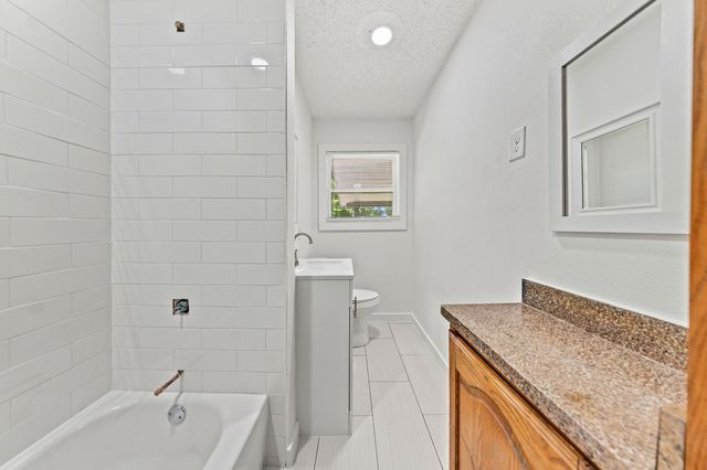 2420 Cloverdale Street, Arlington, TX 76010