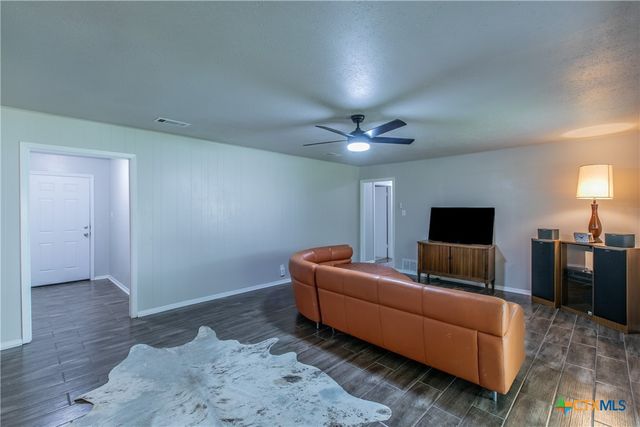 213 E Upshaw Avenue, Temple, TX 76501