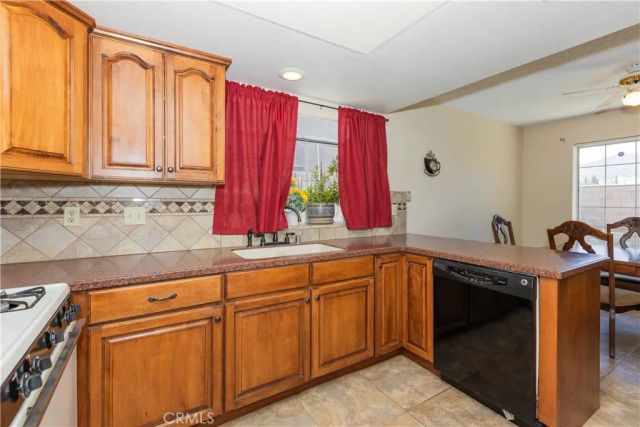 422 Sherwood Place, Tehachapi, CA 93561
