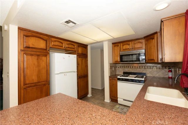 422 Sherwood Place, Tehachapi, CA 93561