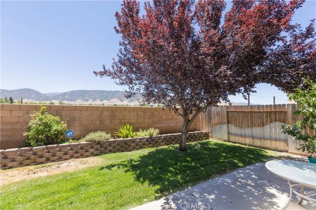 422 Sherwood Place, Tehachapi, CA 93561