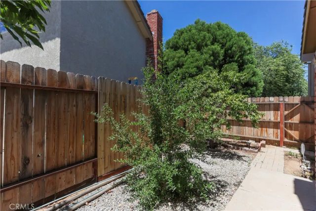 422 Sherwood Place, Tehachapi, CA 93561