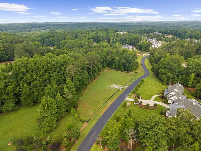 535 Lost River Bnd, Milton, GA 30004