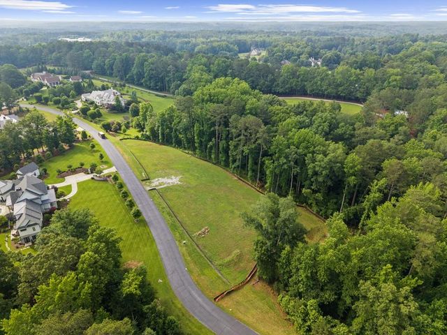 535 Lost River Bnd, Milton, GA 30004