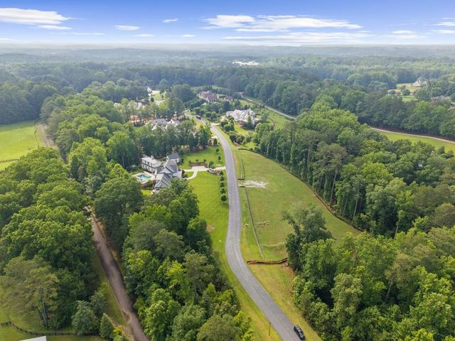 535 Lost River Bnd, Milton, GA 30004