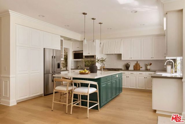 4381 Ave. Lemp Avenue, Los Angeles, CA 91604