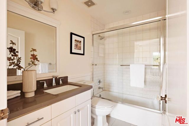 4381 Ave. Lemp Avenue, Los Angeles, CA 91604