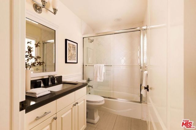 4381 Ave. Lemp Avenue, Los Angeles, CA 91604