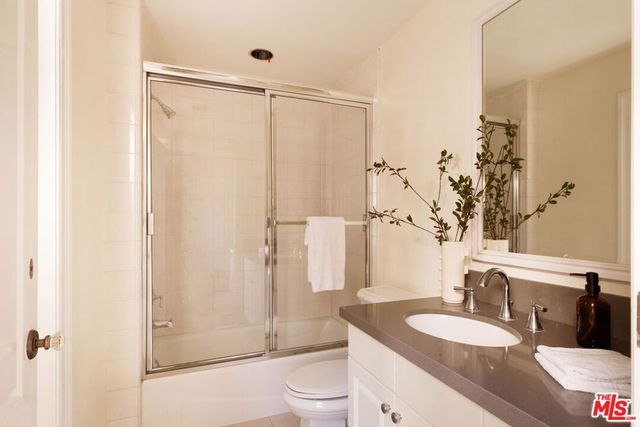 4381 Ave. Lemp Avenue, Los Angeles, CA 91604