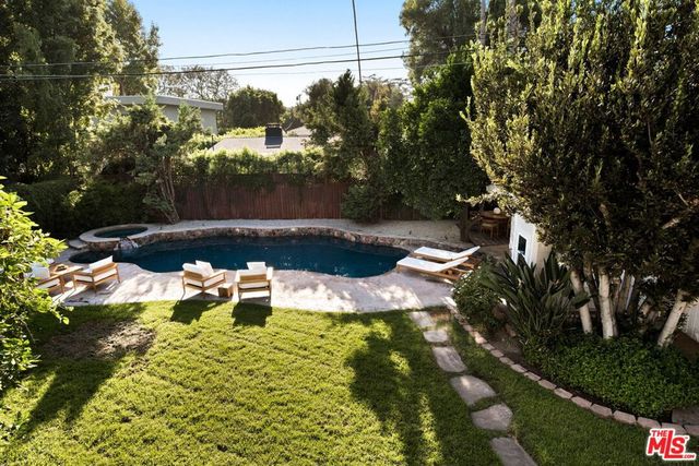 4381 Ave. Lemp Avenue, Los Angeles, CA 91604