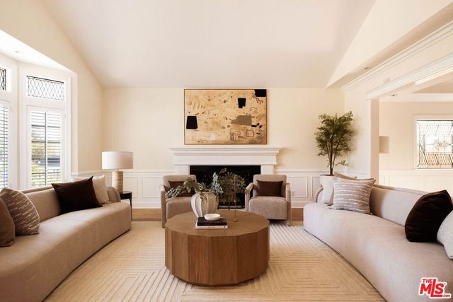 4381 Ave. Lemp Avenue, Los Angeles, CA 91604